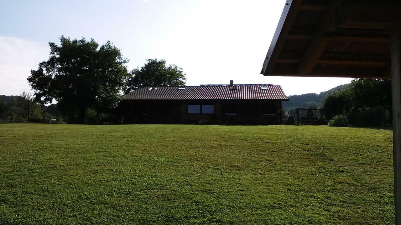 Pod Orzechem Sanok Exterior foto